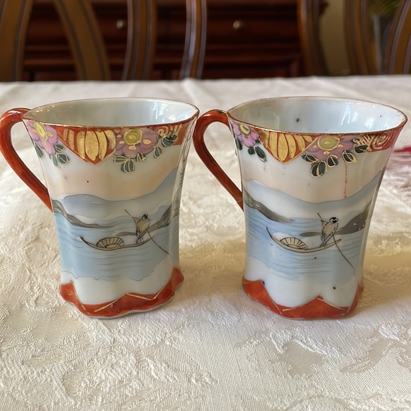 Lot of 2 vintage Japan hand painted demitasse cups - Picture 3 of 9